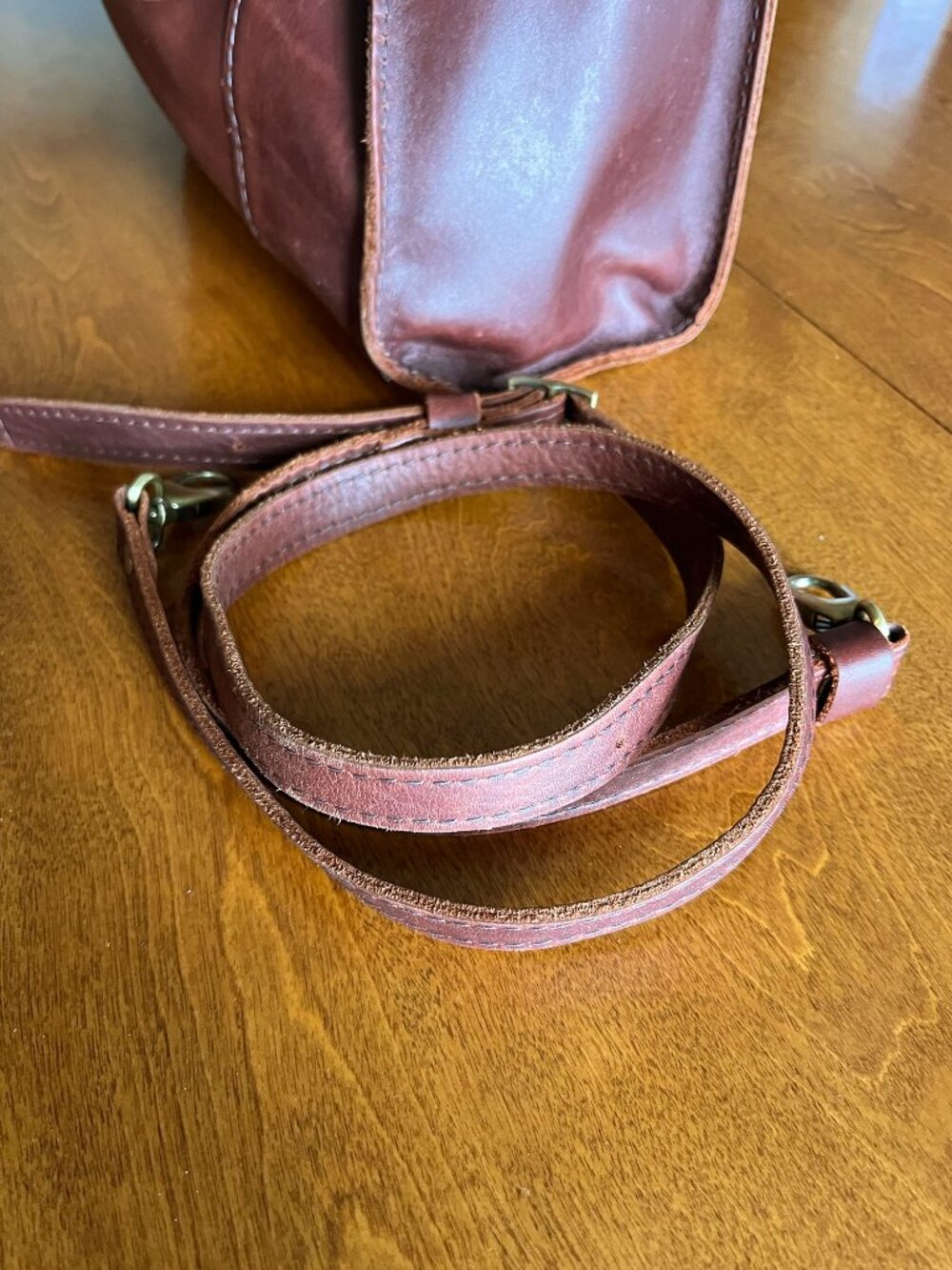 Portland Leather reddish brown Lola Crossbody Tote - Picture 14 of 16
